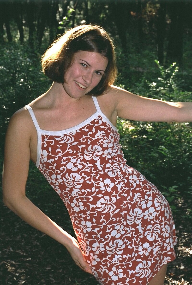 Катя, 25